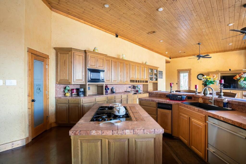 Texas Ranch House With 5 Bedroom And Fish Pond Dallas Eksteriør billede