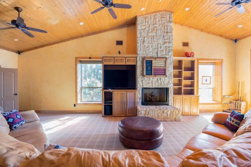 Texas Ranch House With 5 Bedroom And Fish Pond Dallas Eksteriør billede