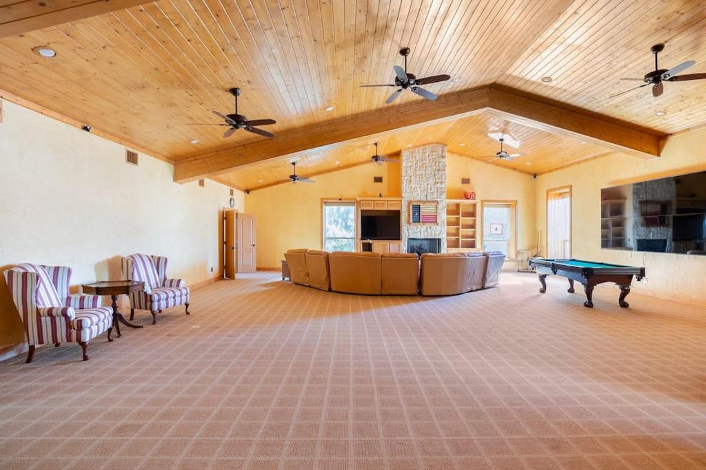 Texas Ranch House With 5 Bedroom And Fish Pond Dallas Eksteriør billede